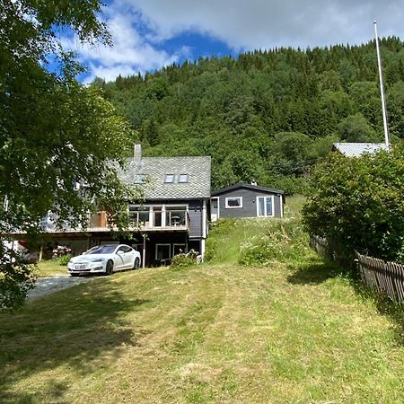 Voss- Oppheim Suite Private Cozy Cabin Vossestrand Extérieur photo